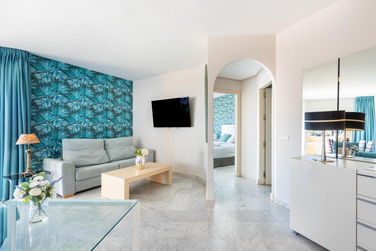 Wintowinrentals Luxury And Sea View Inside Puerto Marina Benalmadena Bagian luar foto