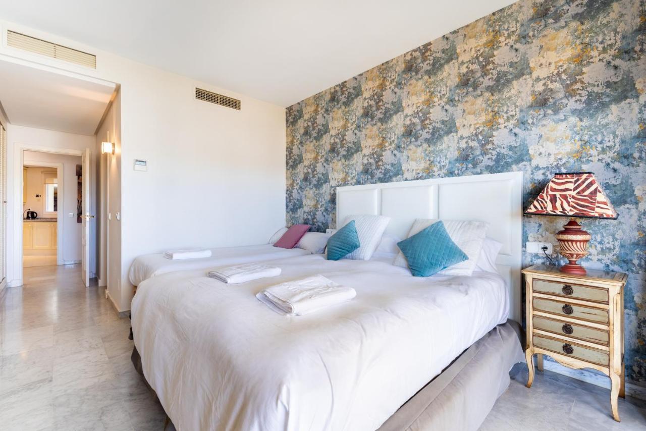 Wintowinrentals Luxury And Sea View Inside Puerto Marina Benalmadena Bagian luar foto