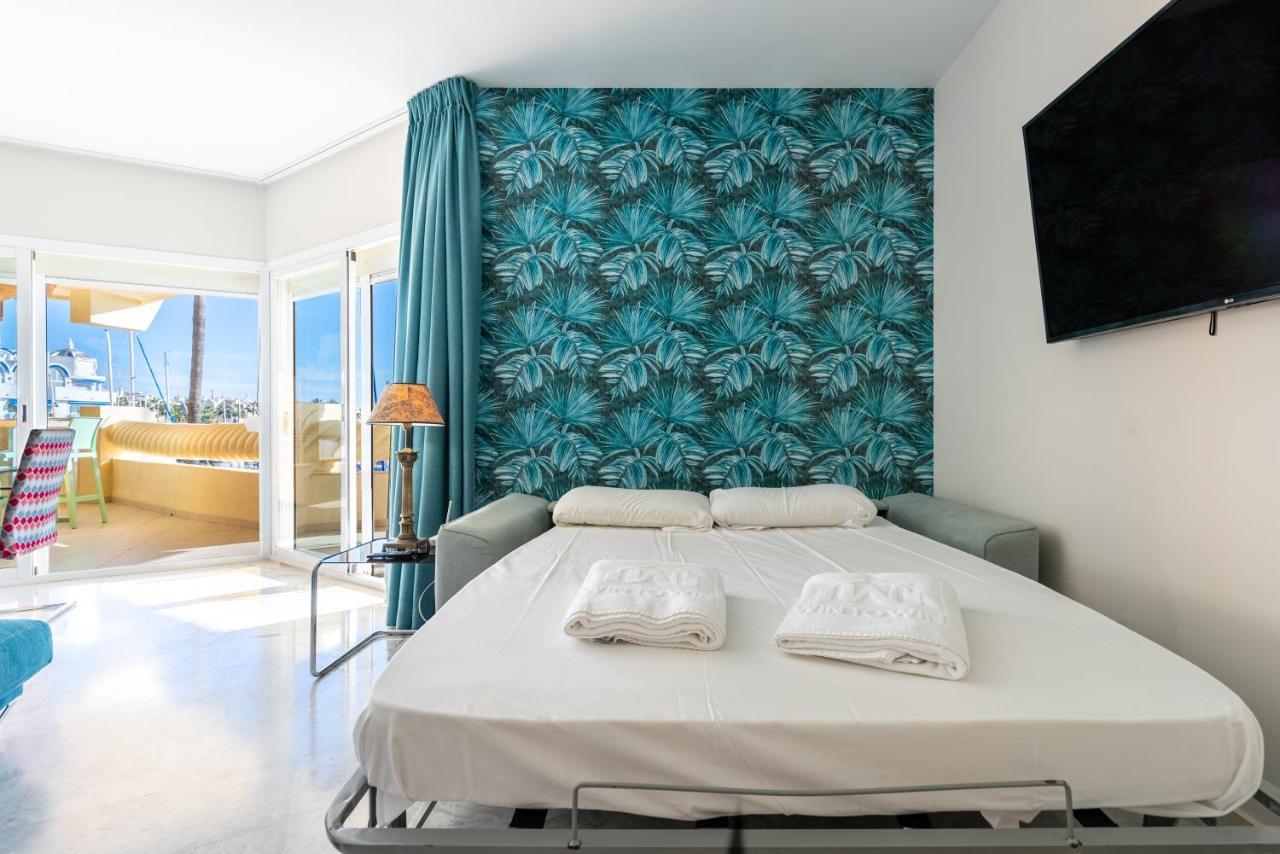Wintowinrentals Luxury And Sea View Inside Puerto Marina Benalmadena Bagian luar foto