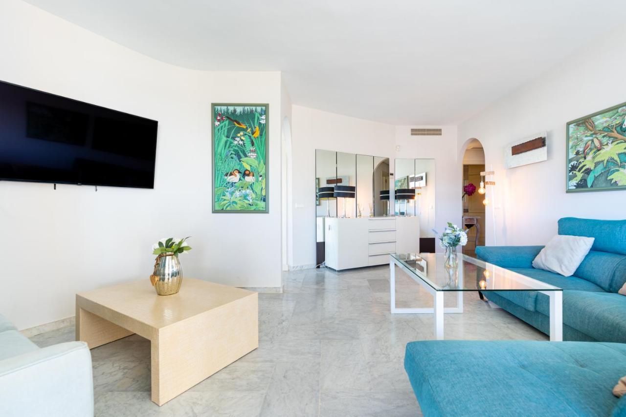 Wintowinrentals Luxury And Sea View Inside Puerto Marina Benalmadena Bagian luar foto