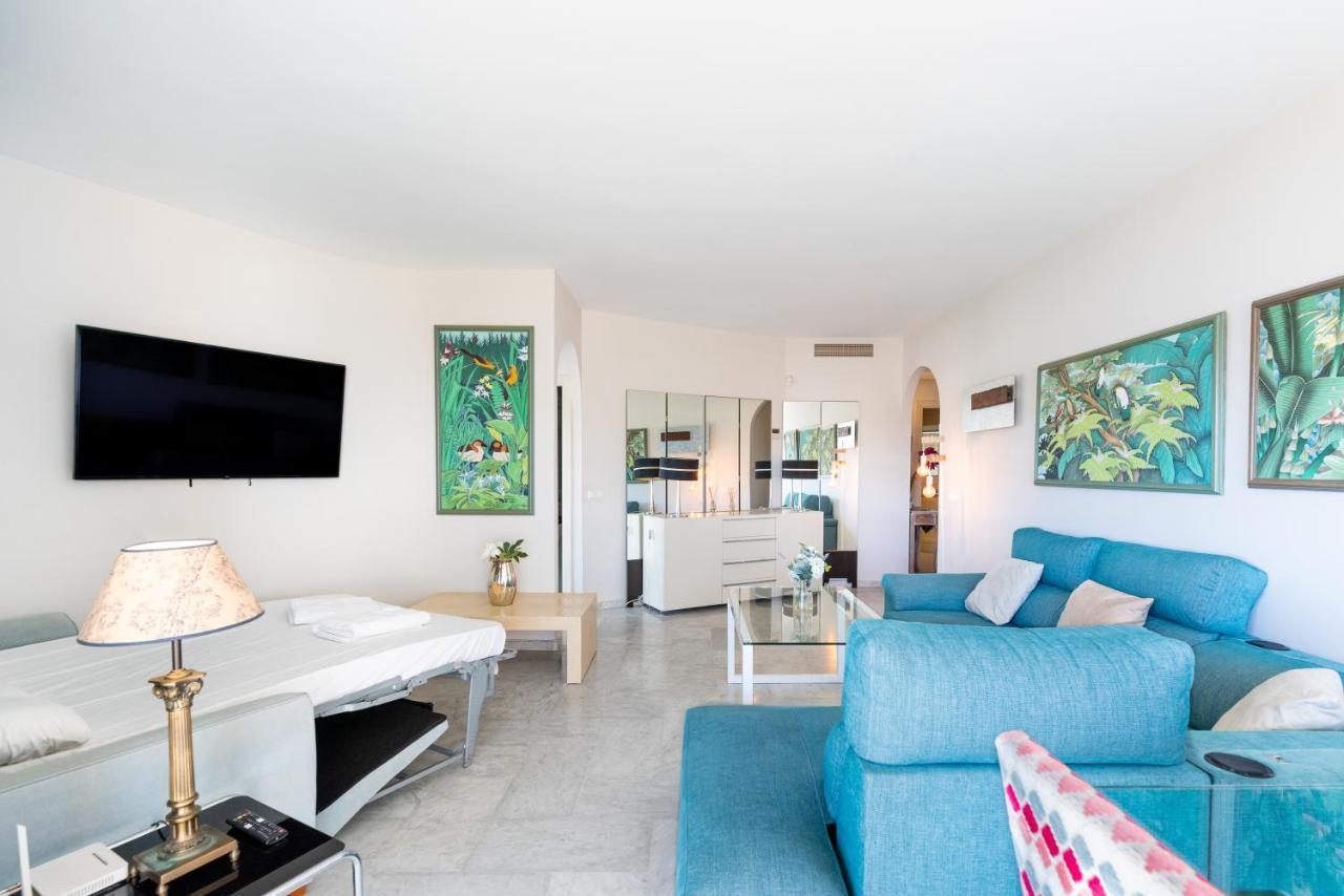 Wintowinrentals Luxury And Sea View Inside Puerto Marina Benalmadena Bagian luar foto
