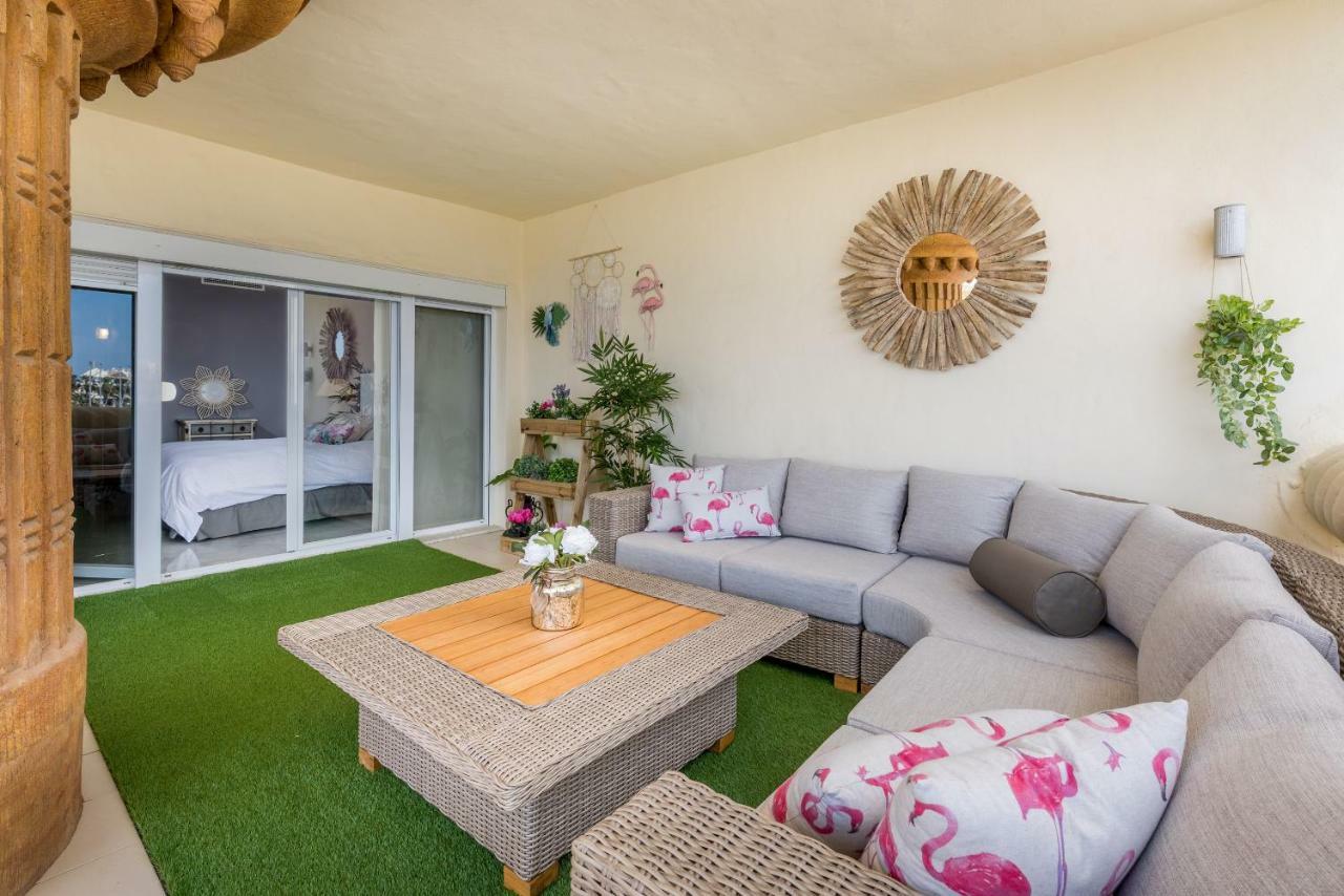 Wintowinrentals Luxury And Sea View Inside Puerto Marina Benalmadena Bagian luar foto