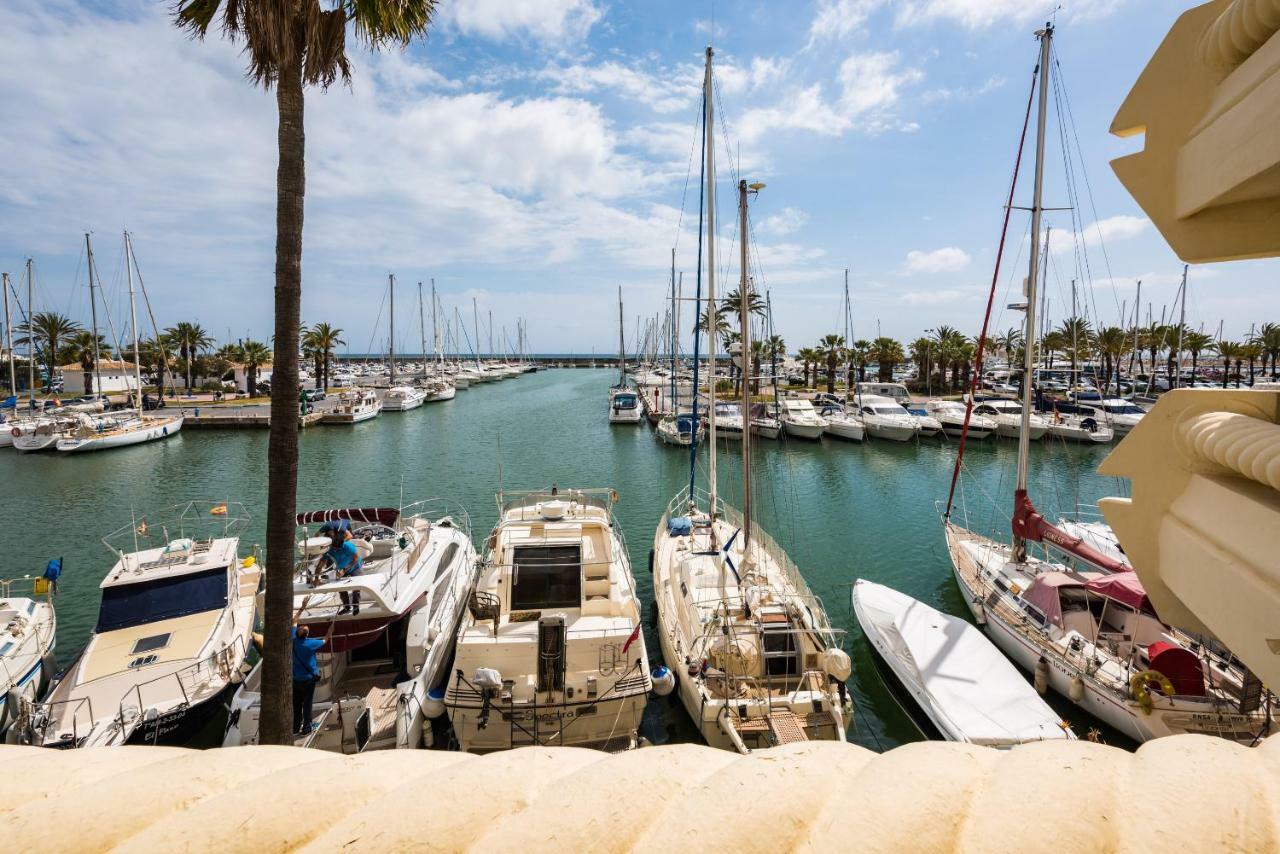 Wintowinrentals Luxury And Sea View Inside Puerto Marina Benalmadena Bagian luar foto