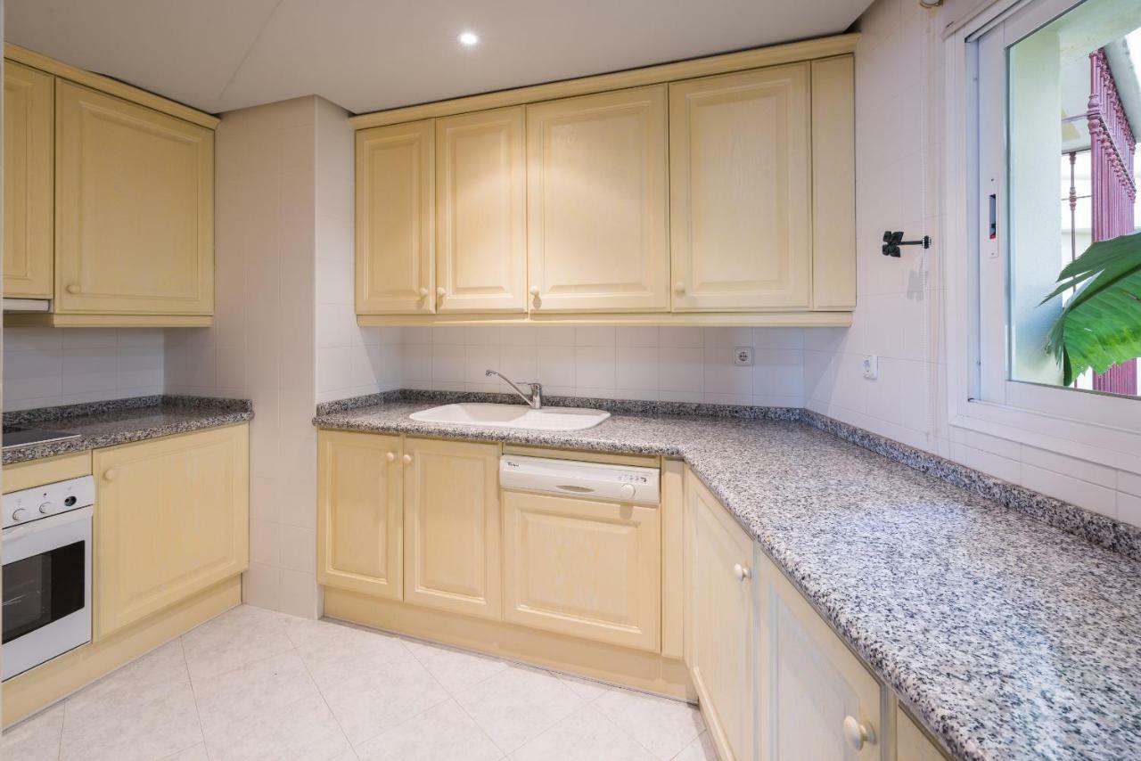 Wintowinrentals Luxury And Sea View Inside Puerto Marina Benalmadena Bagian luar foto