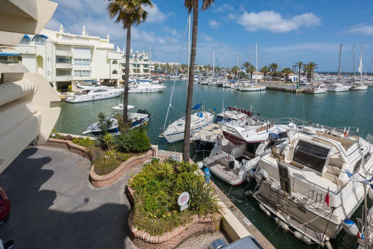 Wintowinrentals Luxury And Sea View Inside Puerto Marina Benalmadena Bagian luar foto