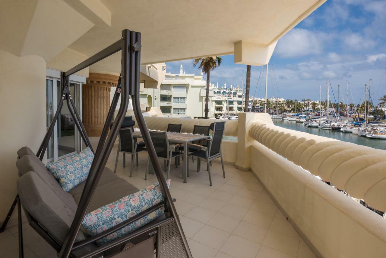 Wintowinrentals Luxury And Sea View Inside Puerto Marina Benalmadena Bagian luar foto