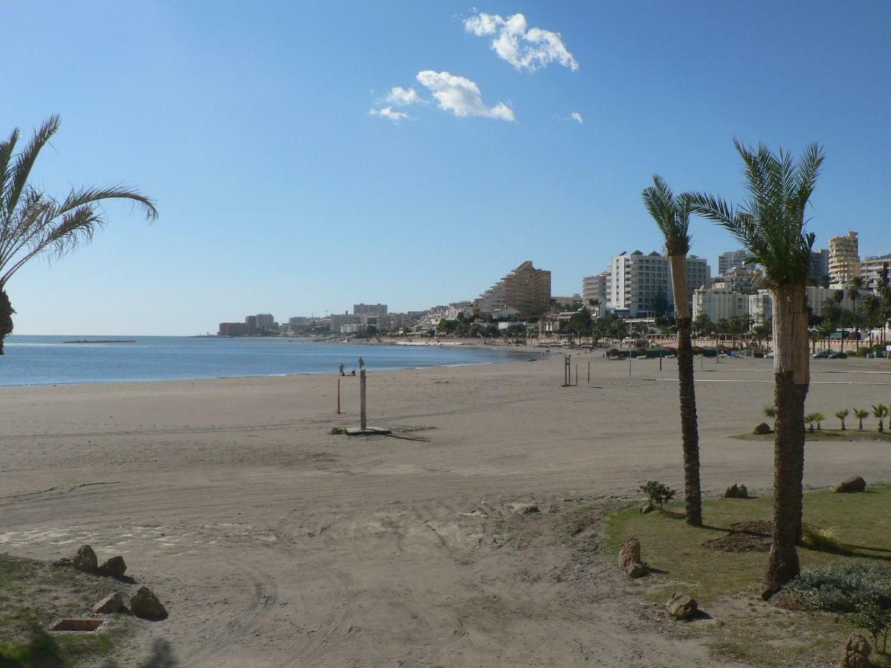 Wintowinrentals Luxury And Sea View Inside Puerto Marina Benalmadena Bagian luar foto